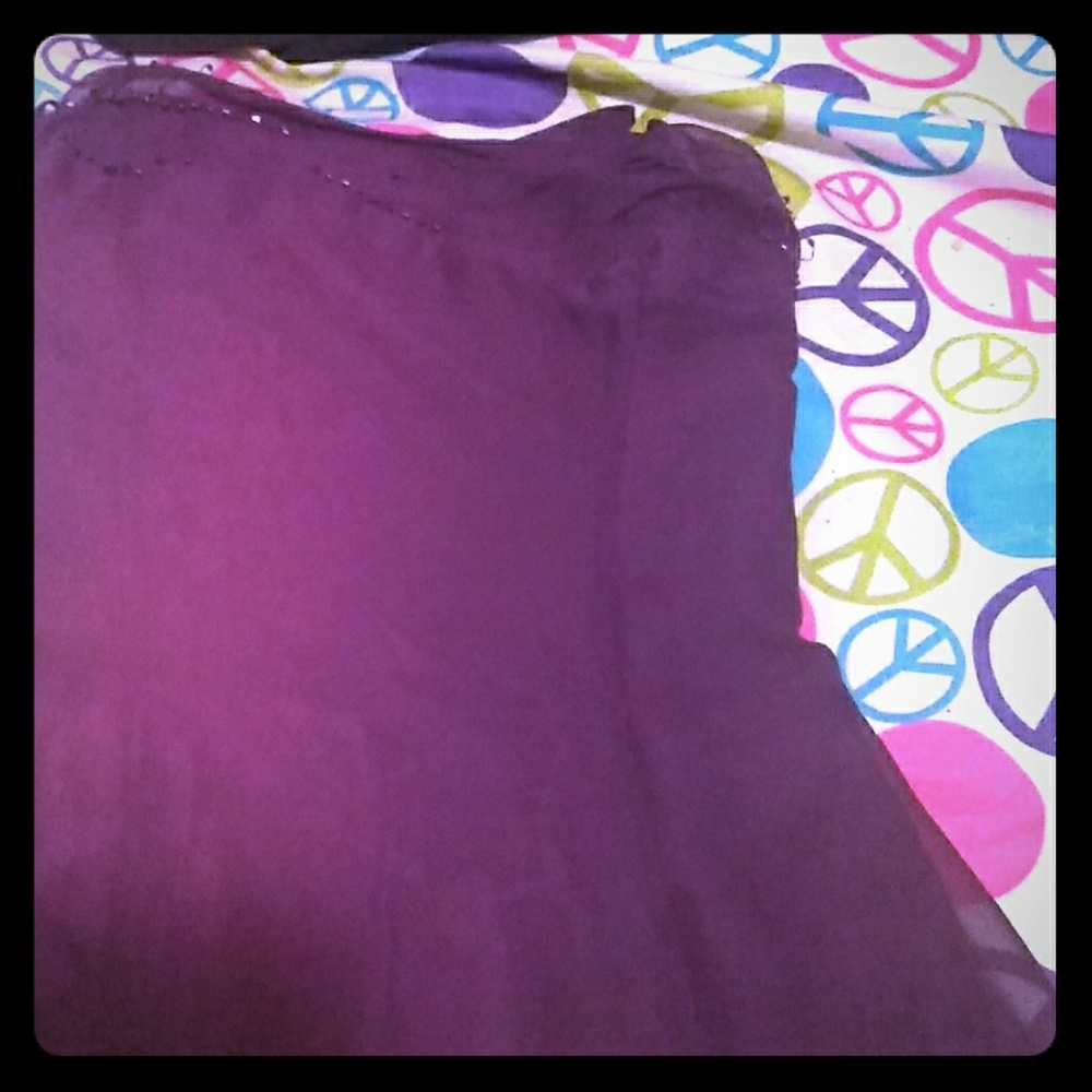 A purple long fancy dress for big events oflr prom
